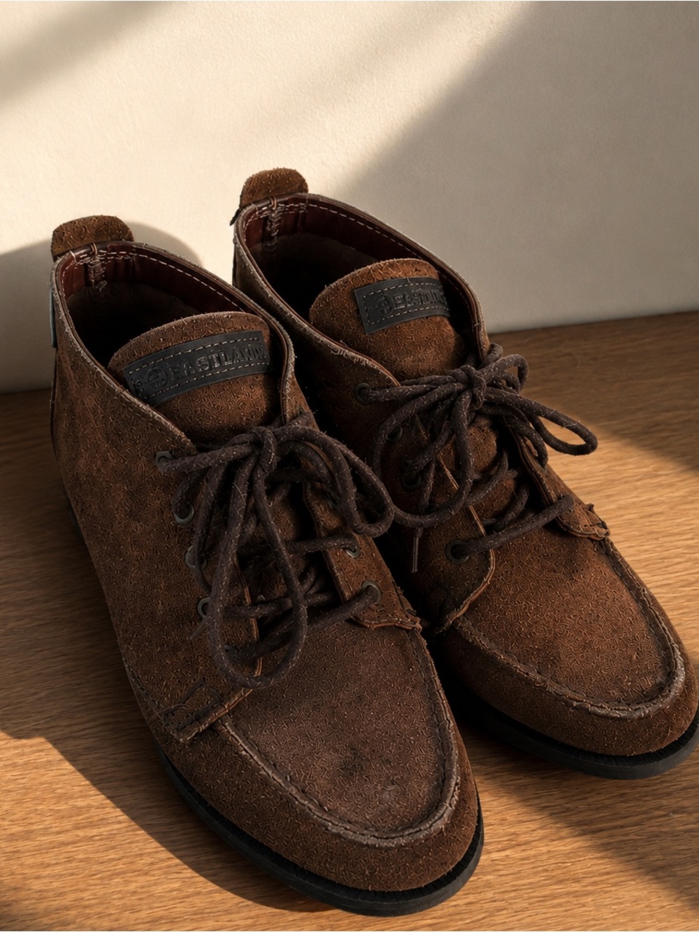 Vintage 90s Eastland genuine brown suede chukka boots